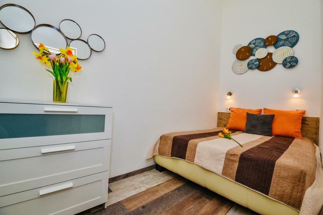Heart Apartment With Free Private Parking Boedapest Buitenkant foto