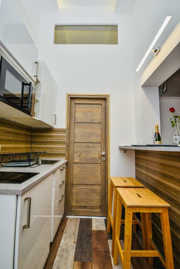 Heart Apartment With Free Private Parking Boedapest Buitenkant foto