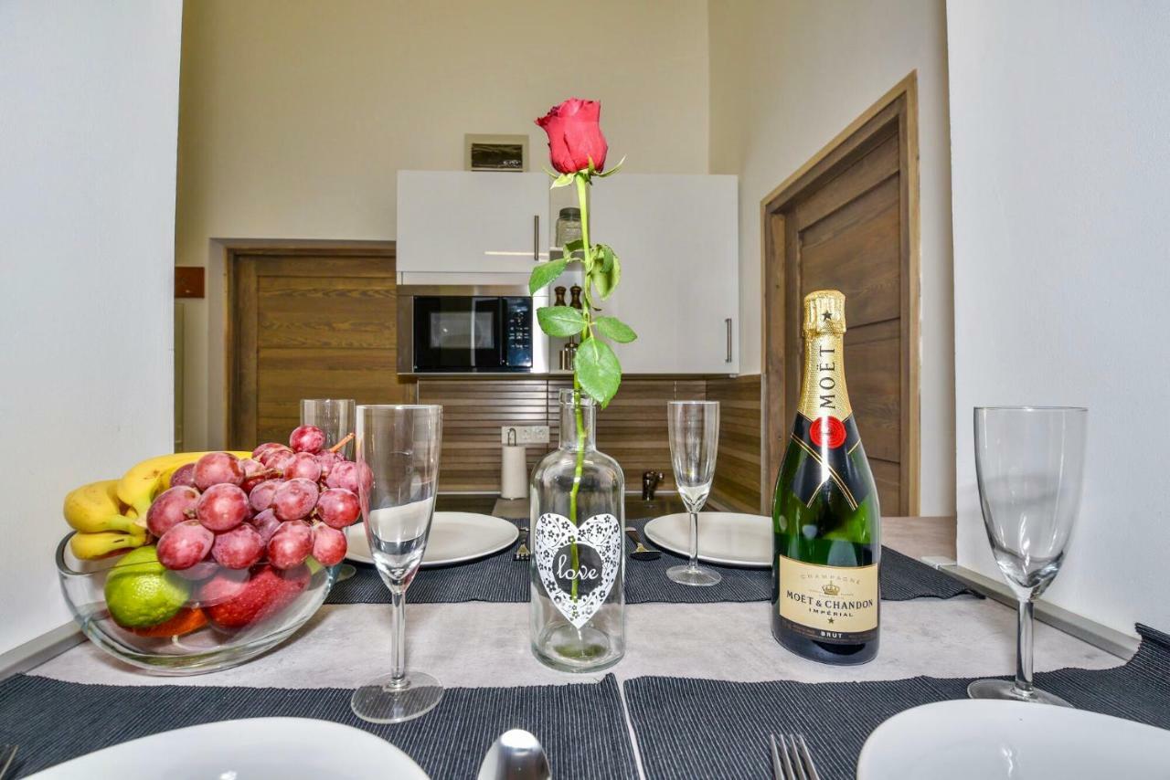 Heart Apartment With Free Private Parking Boedapest Buitenkant foto